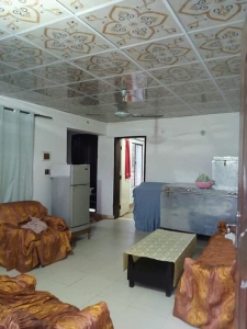 1 Kanal Outstanding House 60ft Wide Road Prime Location