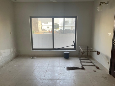 7 Marla Triple story house in G 10/1 Islamabad available for sale 