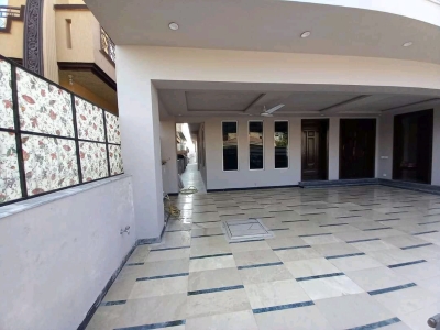 12 Marla Double story house in G 10/1 Islamabad available for sale 