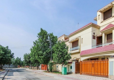 10 MARLA JOHAR BLOCK UPPER PORTION FOR RENT IN BAHRIA TOWN LAHORE.