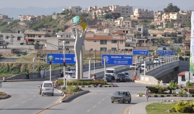 10 Marla Main Boulevard Corner House for sale in E Block Bahria Town Islamabad