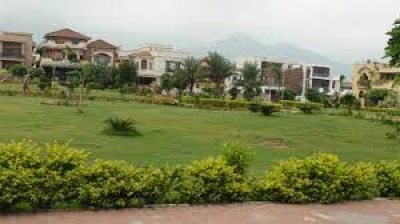 7 Marla Street Corner  Residential Plot For Sale ion Multi Garden B-17, Islamabad