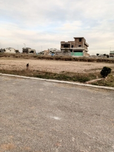 7 Marla developed  Possession  Plot Near To Park Available For Sale In L Block Gulberg Residencia islamabad,