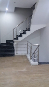 7 MARLA HOUSE FOR SALE IN G2 BLOCK NEAR PARK AND MOSQUE
