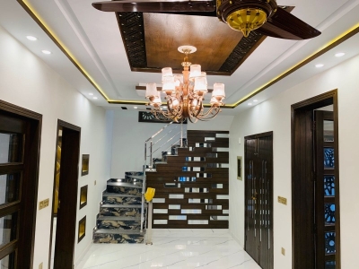 10 Marla House for sale in Bahria Town Lahore